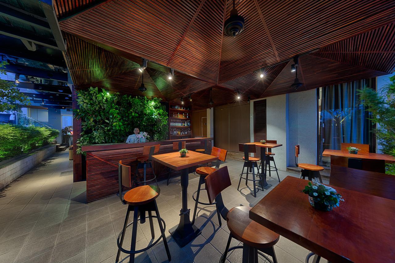 Grand Silverland Hotel Ho Chi Minh City Exterior photo